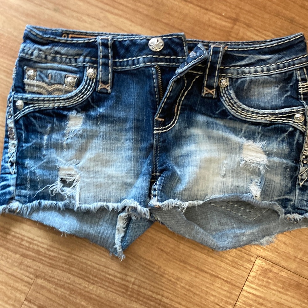 Rock revival shorts size 26